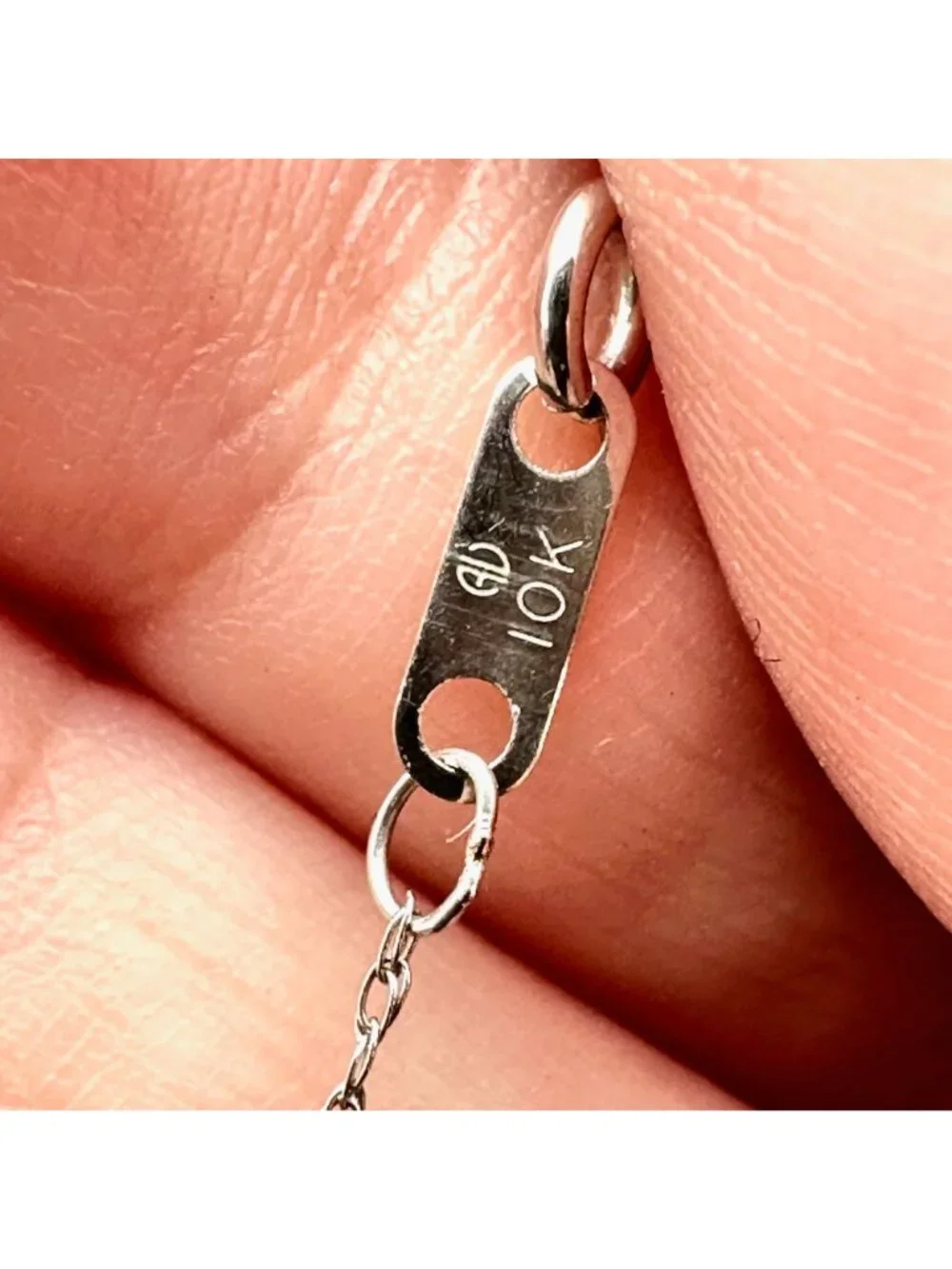 Vintage Necklace 10K White Gold Diamond Pendant 18 Inch